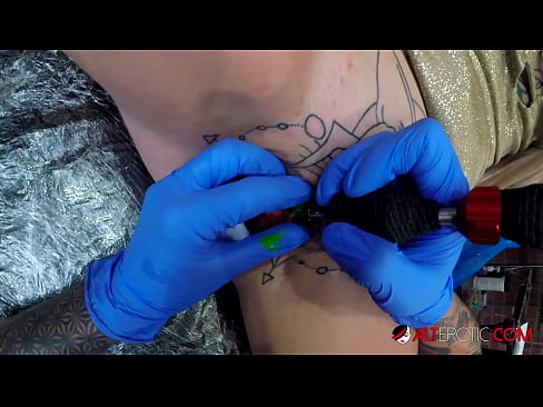 ❤️ Sully Savage oo aad u tattooed ayaa Kintirkeeda ku sawirtay tattoo lulataaye%so.tradewin.top ❌️
